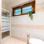 Luminoso Attico Con Garage Gratis Vicino Al Duomo E Allo Ieo *