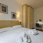 Pontaccio, 4 - Vivere In Brera, Quartiere Bohemien Di *
