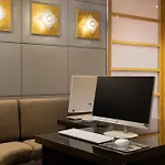 هوليداي إن غاريبالدي ستيشن 4*