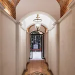 Appartement Classbnb - Luxury In Milan's Fashion District - 5 Min From Galleria Vittorio Emanuele Ii Milaan