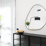 Apartman Relstay - Montenapoleone *