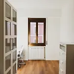 Luminoso Trilocale Vicino Stazione E M3 Rogoredo Santa Giulia Ideale Per Lavoro Apartmán