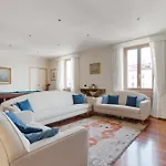 Brera Quadrilocale Di Lusso Con Sauna Milão