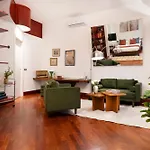 Easylife - In Via Della Spiga 4* ミラノ