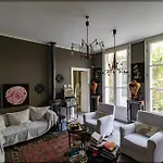 Designed Luxury Loft With Private Exclusive Garden فيلة *