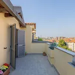 Homey Grandeur - Spacious With Terrace & Wi-fi