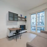 I-host - Modern 1br With Balcony Near Sempione * Milán