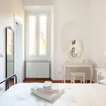 Commenda 21 Comfort Ed Eleganza Nel Cuore Di * מילאנו