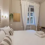Apartment Cenacolo, Corso Magenta, Milan's Historic Center