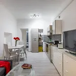 Dergano Bilocale Luminoso Vicino Metro M3 Apartmán *