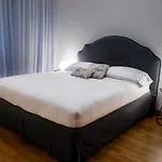 アパート One-bedroom Unit G With Park View