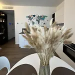 Luxury - Metropolitana M4- San Babila -stadio San Siro - Duomo - Aeroporto Linate - Castello Sforzesco *