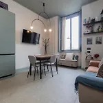 Design Canal Navigli View شقة ميلان