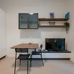 I-host - Modern 1br With Balcony Near Sempione Apartamento Milán