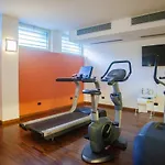 Design And Wellness With Pool And Gym Apartment Mailand