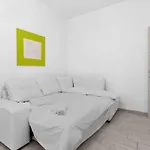 - Parking And Free Wifi Apartamento *