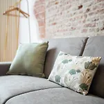 Stylish With Balcony - Brera Apartamento