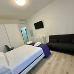 Lucania Azzurra Apartment, Elegante E Confortevole, Con Metro M3 Sotto Casa, Collegamento Diretto A Duomo Di E Stazione Apartment
