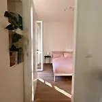 Modern And Bright House 20 Minutes From The Duomo Apartment Mailand