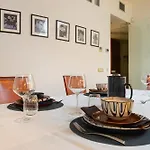 Appartement Guesthost - 500sqm Luxury With Spa, Gym, Terrace, Game & Garage