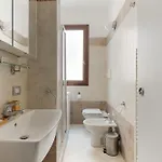 Apartamento Guesthost - M5 Isola Comfy Milão