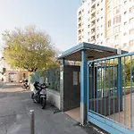 Guesthost - Modern Pirelli Appartement *
