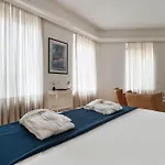 Guesthost - 500sqm Luxury With Spa, Gym, Terrace, Game & Garage Appartement