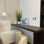 Luxury - Metropolitana M4- San Babila -stadio San Siro - Duomo - Aeroporto Linate - Castello Sforzesco Milan