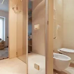 Guesthost - 500sqm Luxury With Spa, Gym, Terrace, Game & Garage