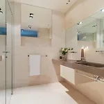 Guesthost - 500sqm Luxury With Spa, Gym, Terrace, Game & Garage *