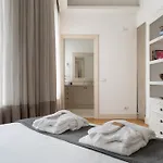 Guesthost - 500sqm Luxury With Spa, Gym, Terrace, Game & Garage Appartement *