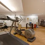 Guesthost - 500sqm Luxury With Spa, Gym, Terrace, Game & Garage * Milan
