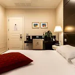 Townhouse 33 Boutique 4*