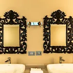 Townhouse 33 Boutique