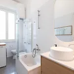 Chic Design 80 Sqm - Sleeps 6 - Metro 2 Min Apartment *