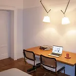 Chic Design 80 Sqm - Sleeps 6 - Metro 2 Min Apartment *