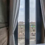 Galileo Balcony By Station Apartment