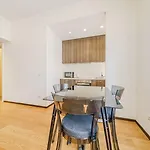 公寓 Andrea Flat - Near Metro & Wi-fi 米兰
