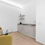 Premium With Balcony - Hospital Besta 아파트 *