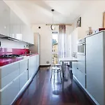 Designer Between Brera And Arco Apartment Mailand