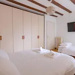 Dolce - Isola Luxury Retreat شقة ميلان