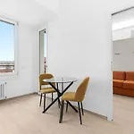 Premium With Balcony - Hospital Besta