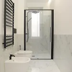 Spacious And Cozy Flat With Two Bthroom 公寓 *