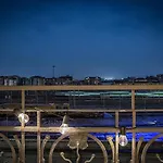 Galileo Balcony By Station * Mailand