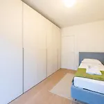Centre Luxury, 2bdr, Sleeps 5