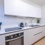 Centre Luxury, 2bdr, Sleeps 5 Apartment *