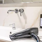 Centre Luxury, 2bdr, Sleeps 5 Mailand