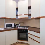 I-host 2br With Balcony Porta Romana Appartement