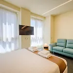 Royal Luxury P.zza Della Repubblica Apartahotel 3*