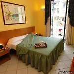 Ideale Hotel 3*